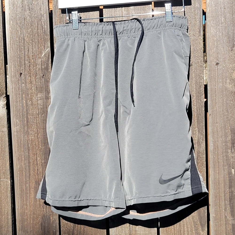 Nike Men's Gray Black Athletic Shorts L Activewear Basketball Running Workout